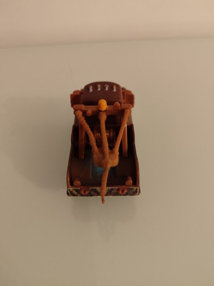 Voiture Cars  Martin Disney - photo numéro 4