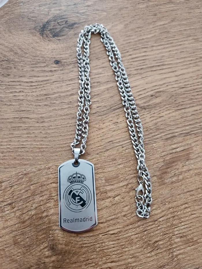 Pendentif acier Real Madrid