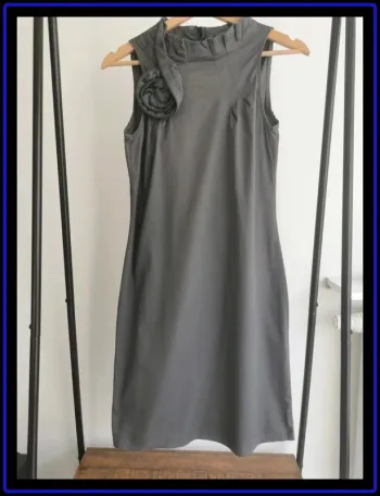 Robe chic grise