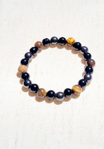 Bracelet perles hématite et œil de tigre – style sobre et élégant