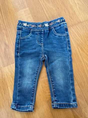 Jeans fille neuf Tape à l’œil taille 9 mois