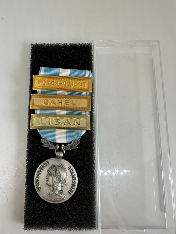 Médaille Militaire D’outre Mer , Agrafes /moyen Orient/ Sahel/ Liban - photo numéro 10