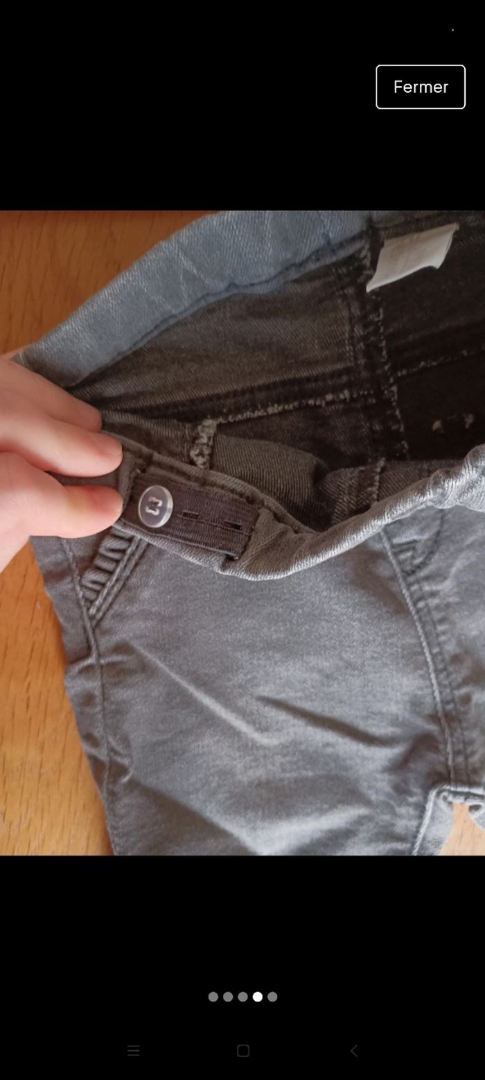 Lot 1 pantalon réglable et un t-shirt manches longues taille 1 an en très bon état. Marque Kiabi et H&M - photo numéro 3