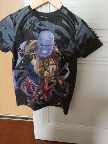 Tee-shirt marvel noir et multicolore