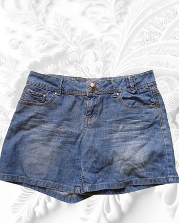 Short en jean taille 40 style coeur