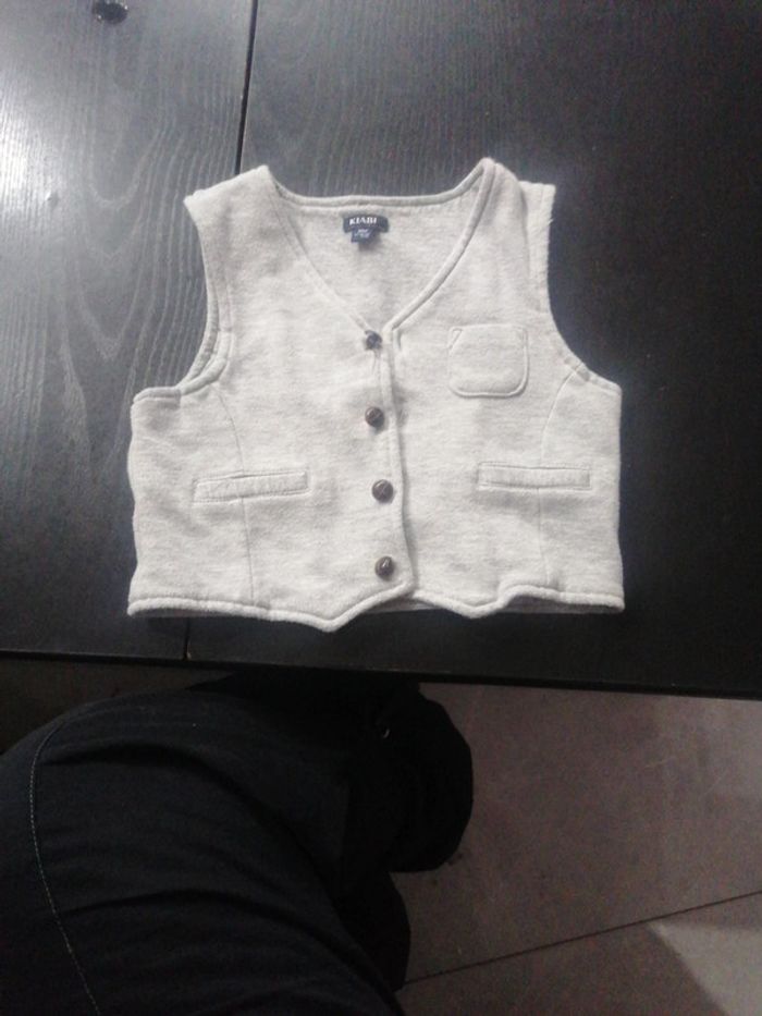 Gilet sans manches kiabi 18 mois