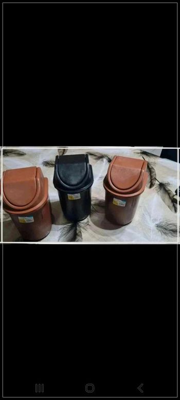 3 poubelles  bureau