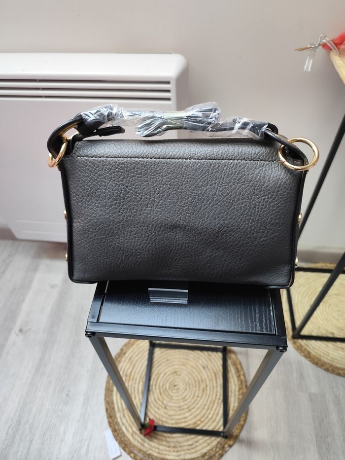 Sac à main avec bandoulière - photo numéro 4