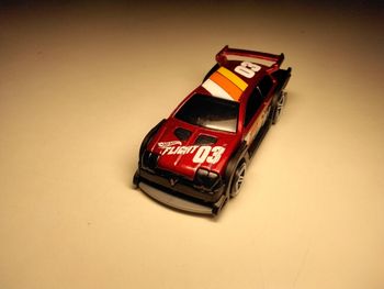 Voiture miniature Flight ’03 Hot Wheels échelle 1/64 ; 3 inche