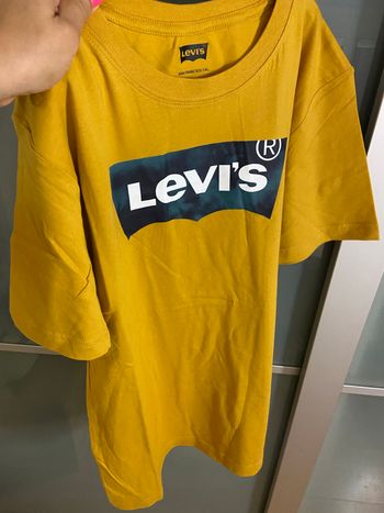 T-shirt Levis