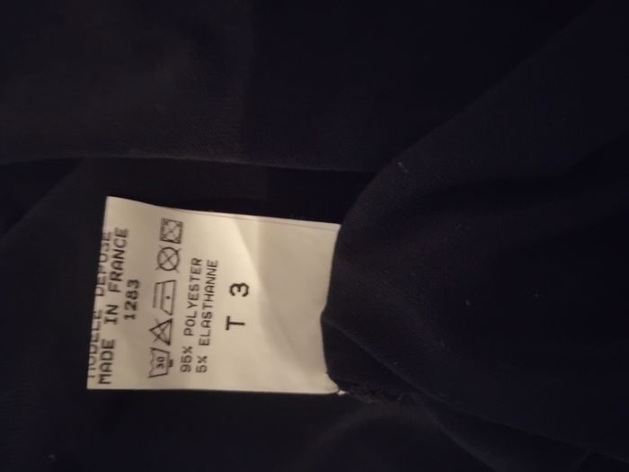 Robe noire taille 3 - photo numéro 3