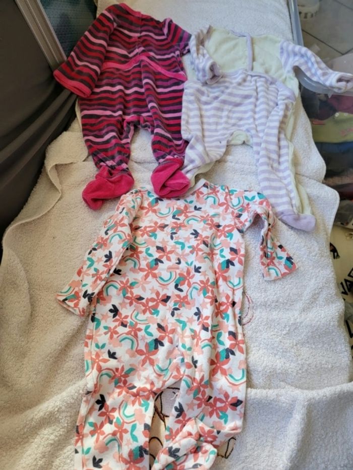 Lot de 3 pyjamas 6 mois - photo numéro 2