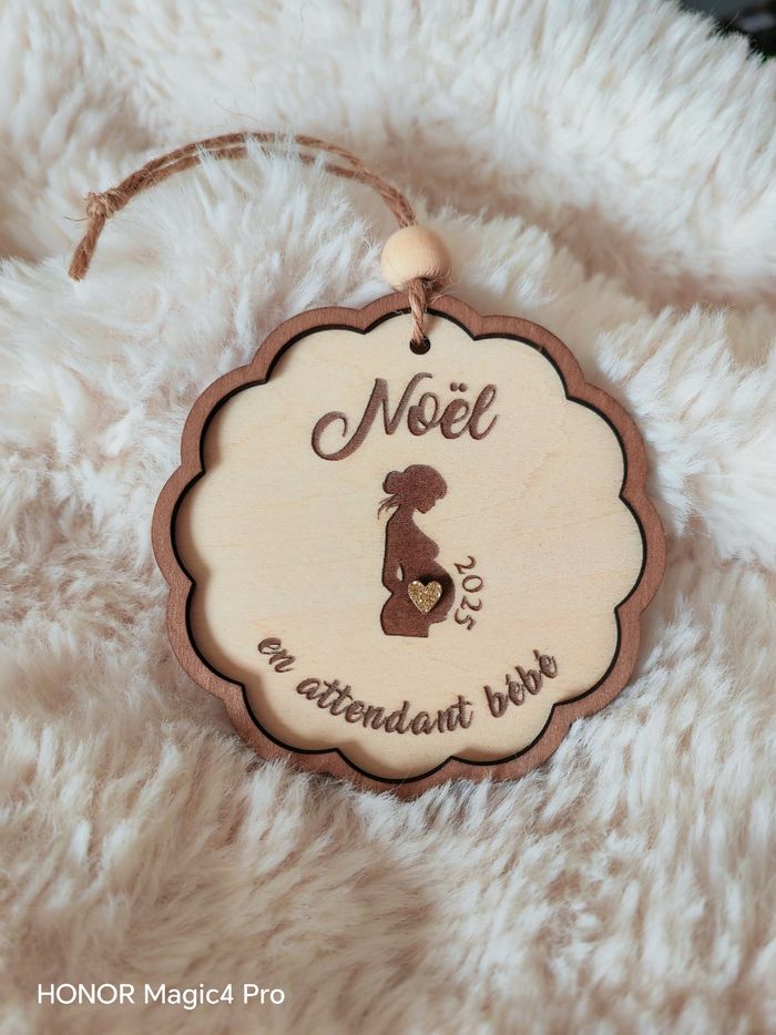 Suspension Noël en attendant bébé