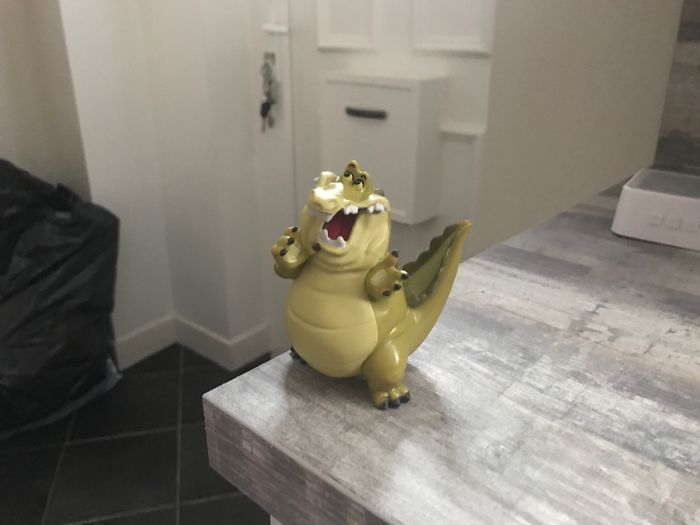 Figurine crocodile tiana la princesse et la grenouille disney