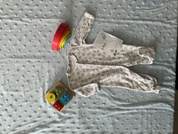 pyjama grenouillère en velours blanc motifs éléphants ouverture devant 6 mois chocolatine