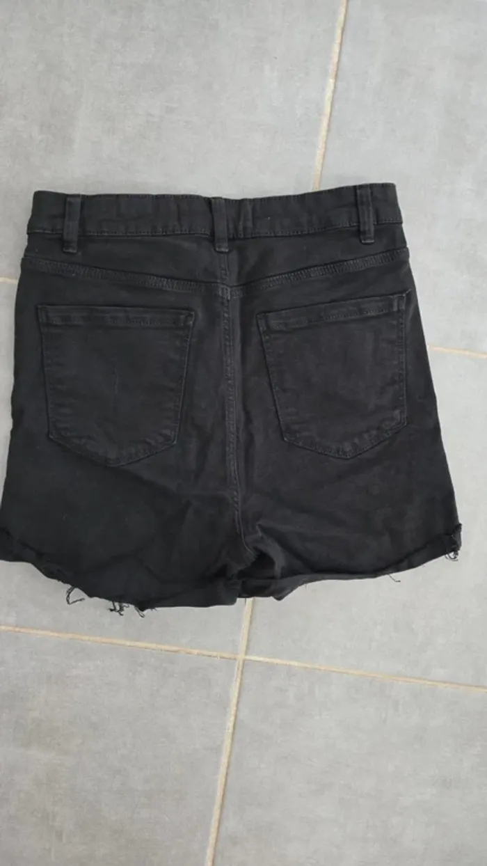 Short taille haute stradivarius - photo numéro 4