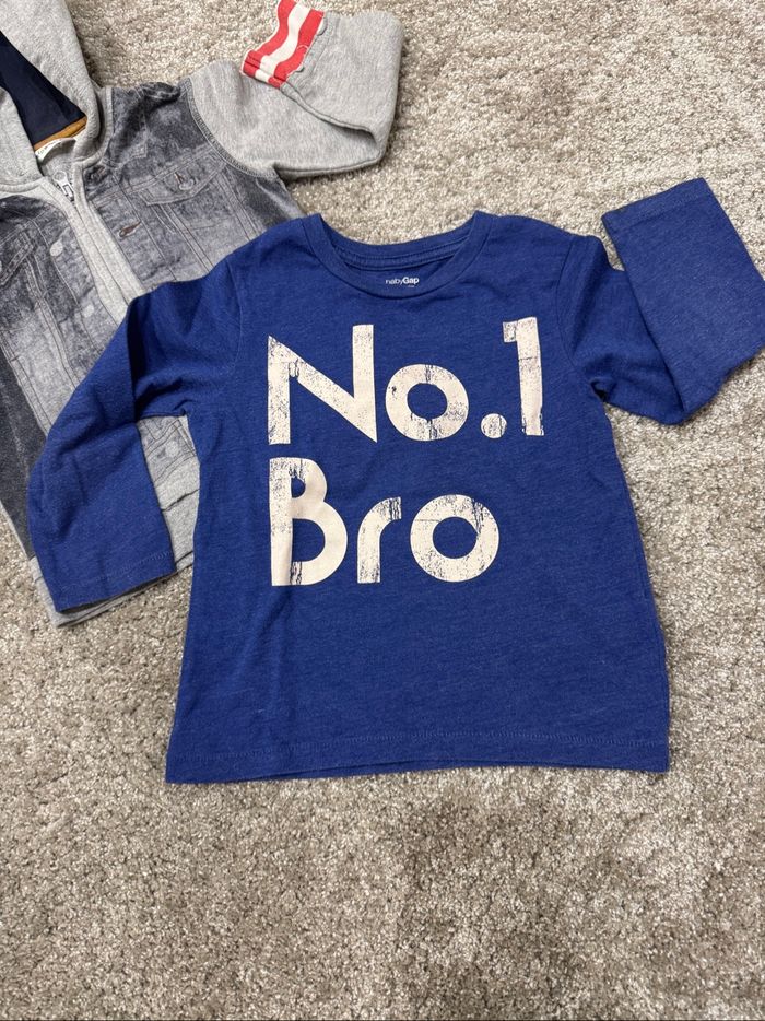 Lot comprenant un gilet et un tee-shirt à manches longues - photo numéro 2