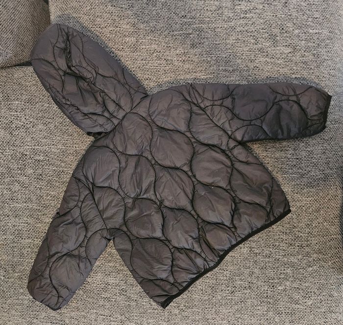 Manteau noir léger avec capuche ZARA 12-18 MOIS - photo numéro 2