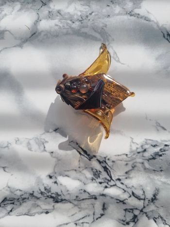 Broche vintage en verre