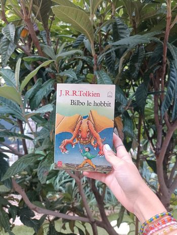 Livre Bilbo le Hobbit de J.R.R.Tolkien.
