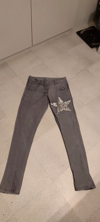 Pantalon détail étoile