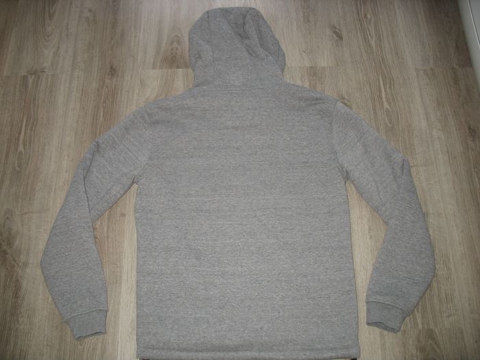 GILET GRIS A CAPUCHE "QUIKSILVER" - TAILLE S - n°01 Gilet gris épais à capuche - Doublure noire tou - photo numéro 4