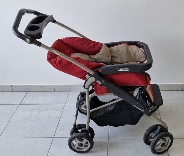 Trio Peg Perego Primo – poussette, nacelle et siège auto - photo numéro 3