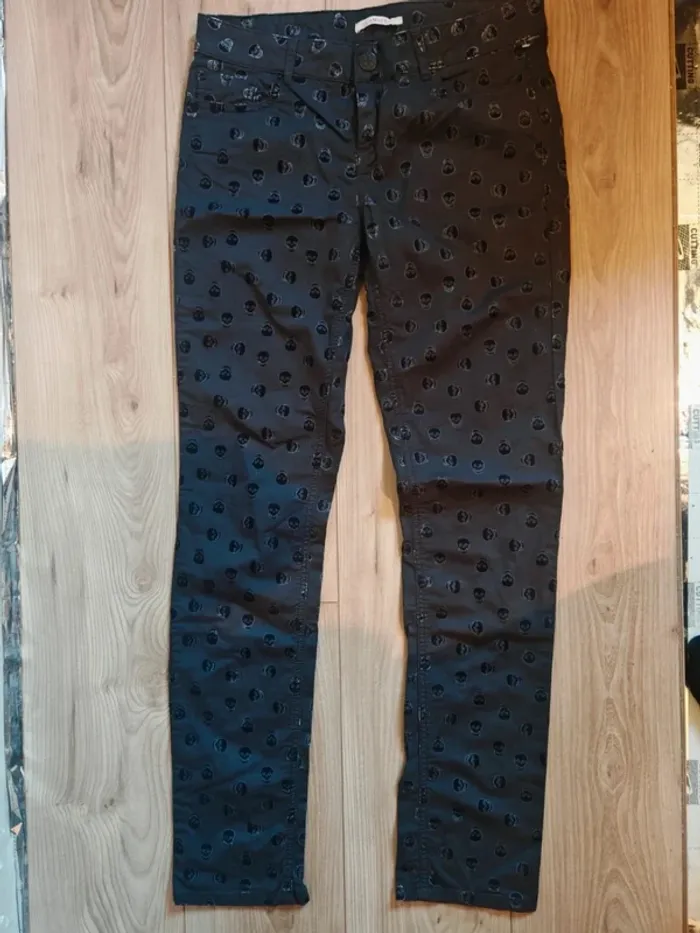 Pantalon tête de mort