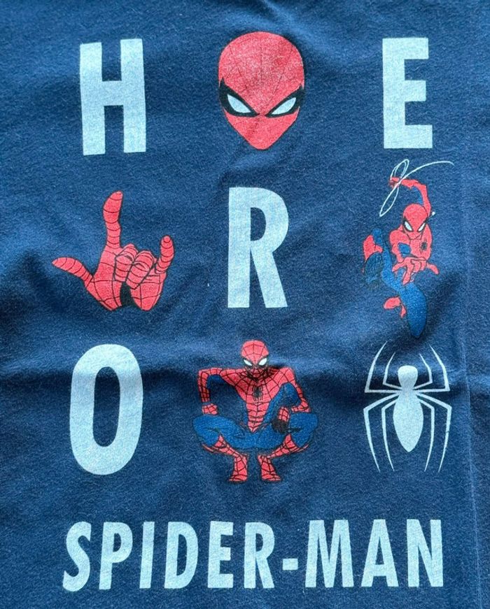 T-shirt bleu marine « Spiderman » - photo numéro 2