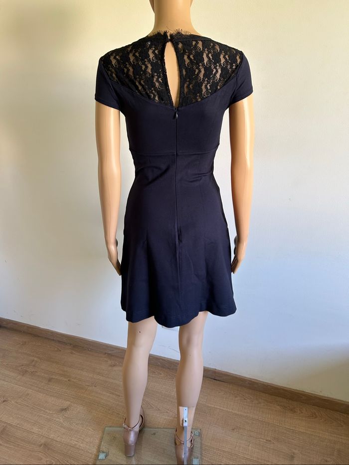 Robe bleue marine avec dentelle noire Morgan taille XS jamais portée - photo numéro 6