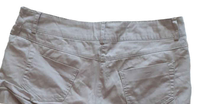 Lot 2 shorts de ville. Taille 38 - photo numéro 3