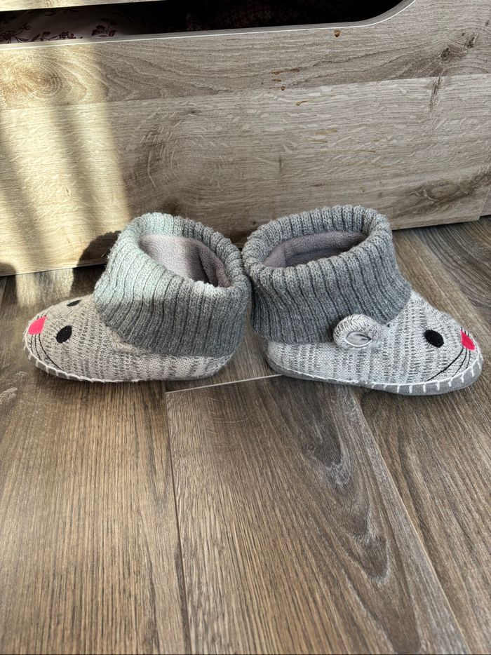 Chaussons taille 28 - photo numéro 2