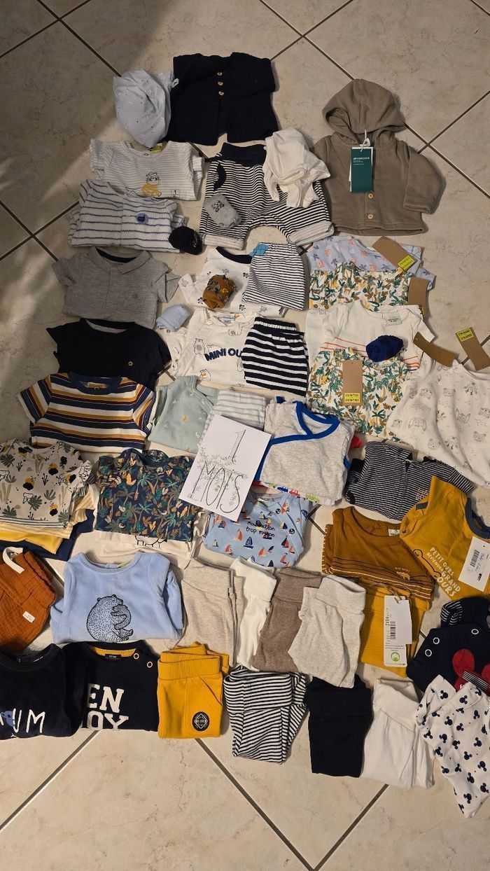 NEUFS !!! C est cadeau 🥰🤩👌sublime gros  lot  1 MOIS  garçon (Primptemps ete)💙🤩😍👍👌