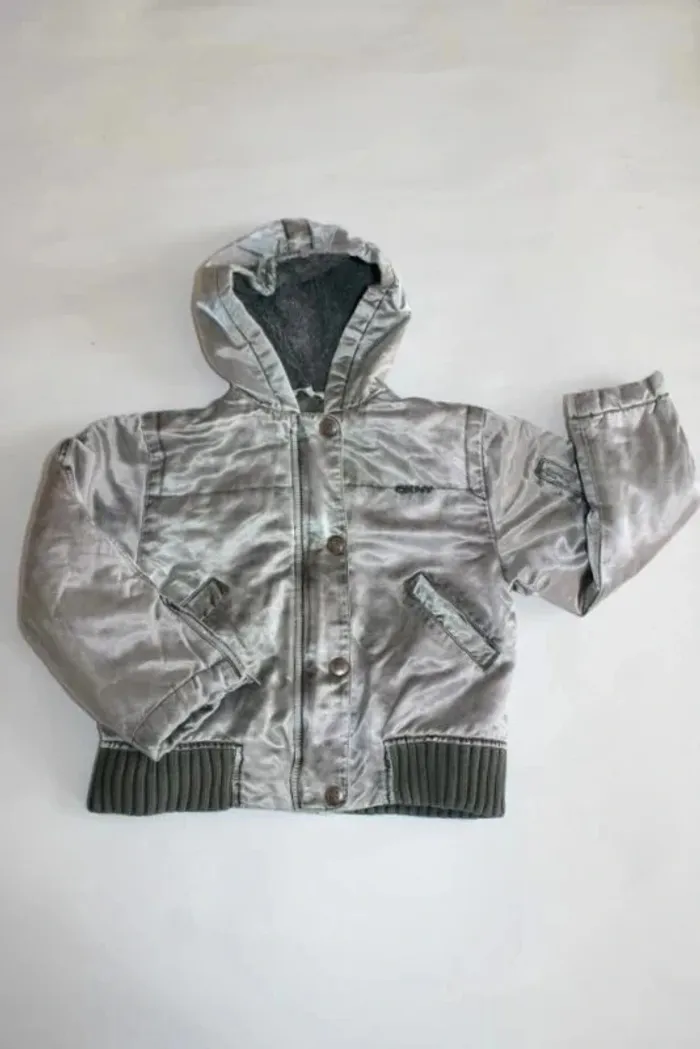 Blouson argenté chaud marque Dkny, taille 8 ans