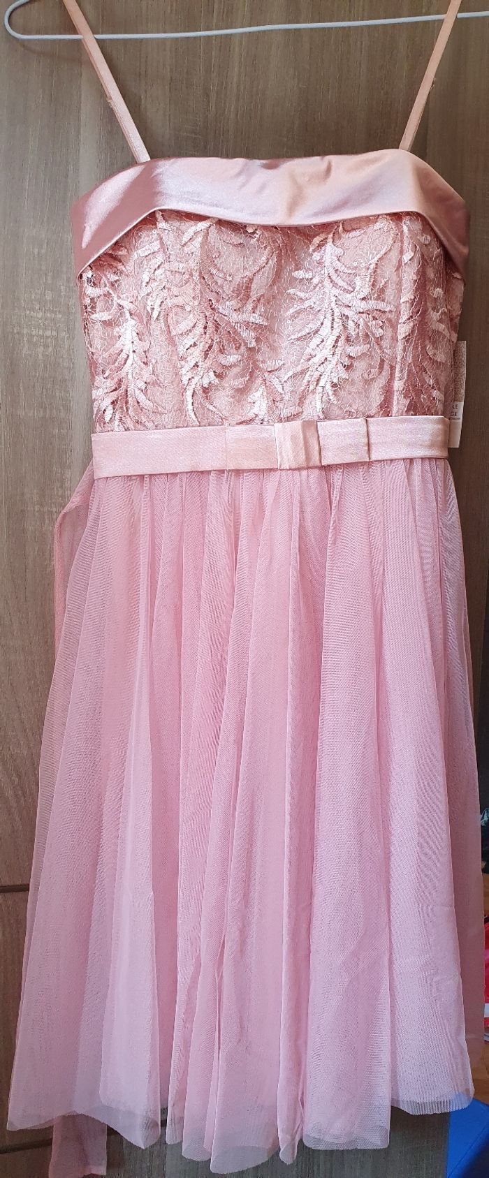 Robe rose
