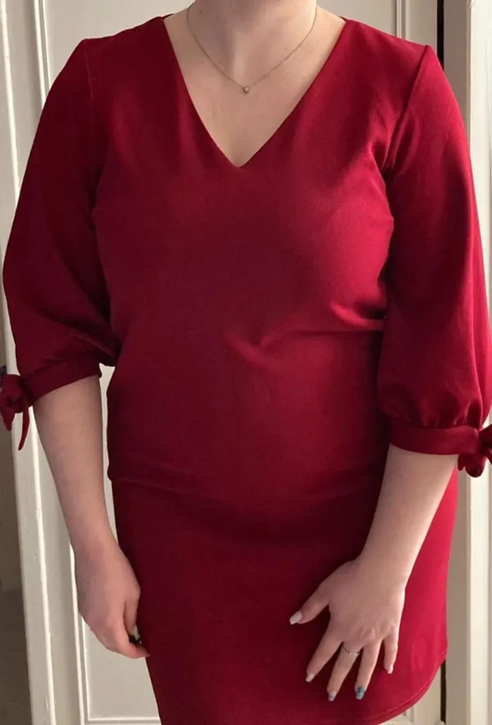 Robe  rouge  bordeau - photo numéro 4