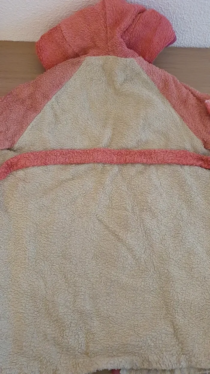 Peignoir éponge bain fille 24 mois 2 ans 3 ans  86 cm - photo numéro 3