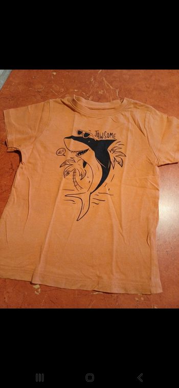 T.shirt garçon taille 4 ans