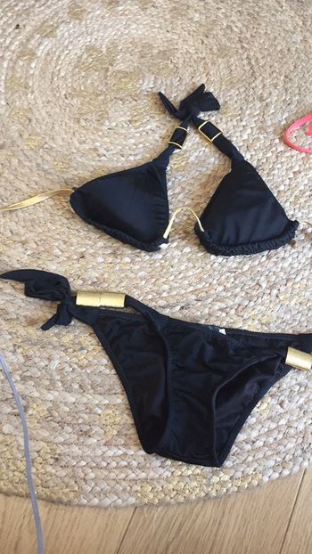 Maillot deux pièces noires dorées taille S