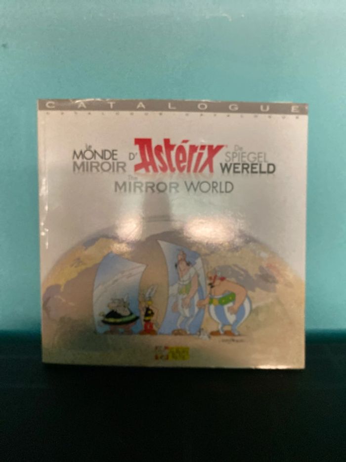 Asterix livre catalogue le monde miroir d asterix