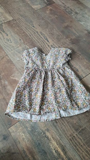 Robe boîtes à malices 18 mois en très bon état