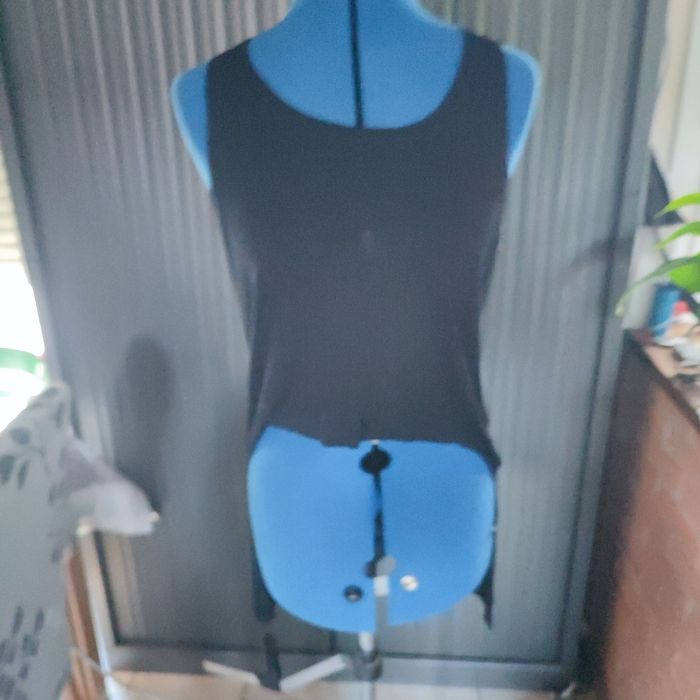 Débardeur asymétrique noir Jennyfer taille  S 36