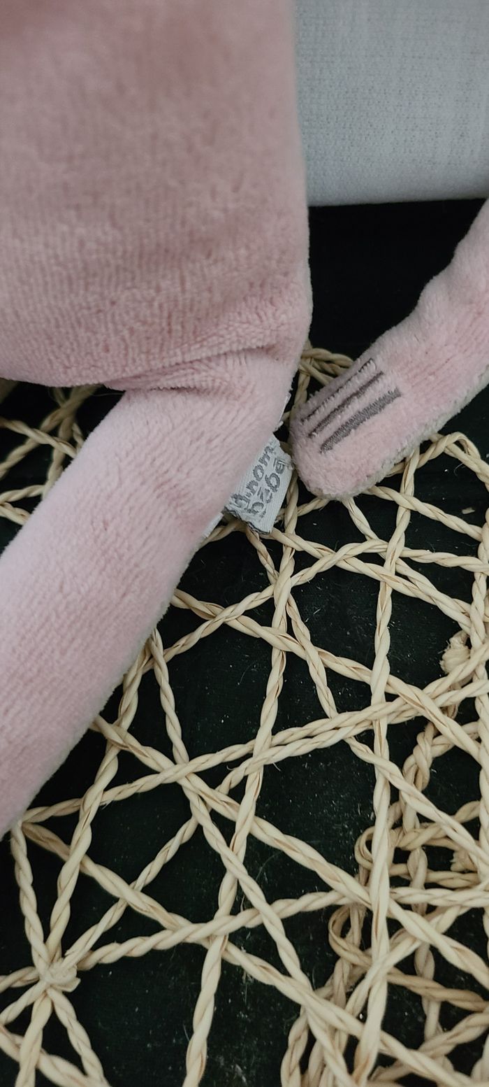 Doudou lapin rose clair marron aux grandes pattes DPAM - photo numéro 4