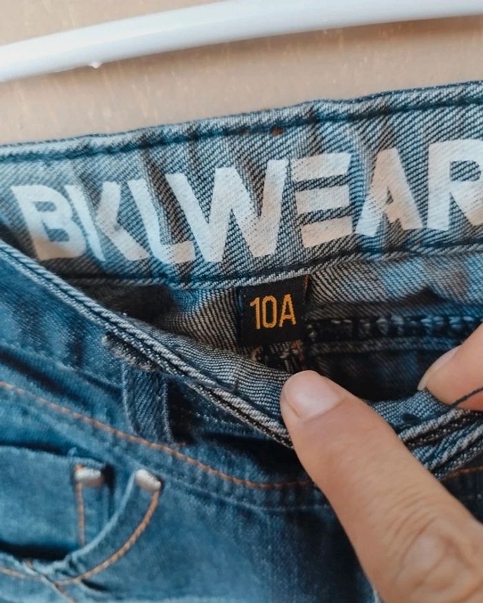 Jean taille 10 ans - photo numéro 2