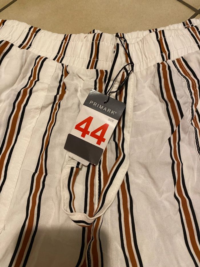 Pantalon neuf taille 44 - photo numéro 2