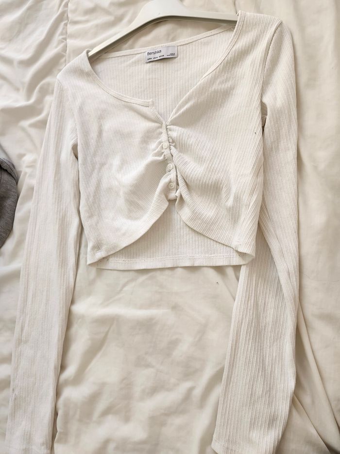 Top court manches longues Bershka taille M blanc - photo numéro 7