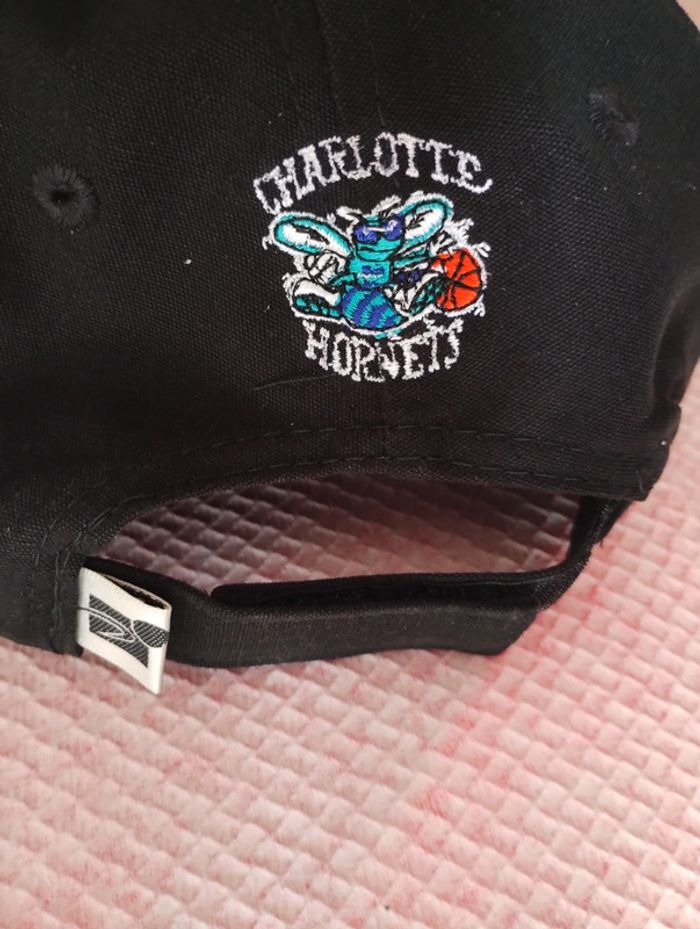 Casquette charlotte  NBA sous licence vintage - photo numéro 3