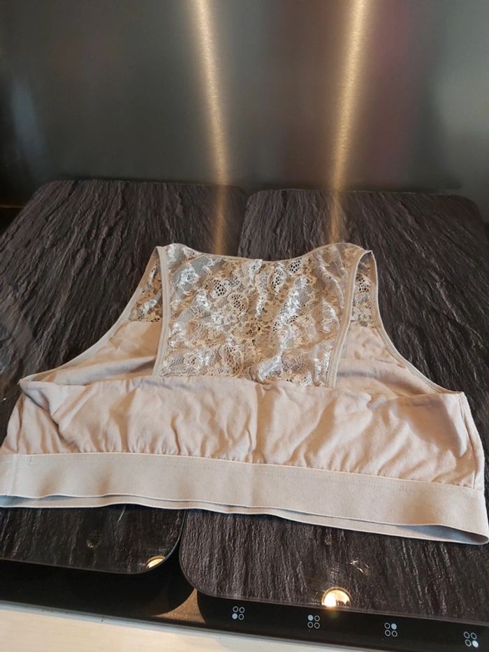Brassière - photo numéro 2