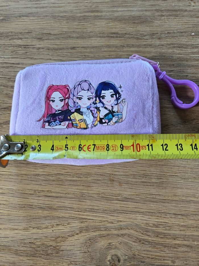 Porte monnaie  / petit sac / bag demon hunters kpop - photo numéro 2