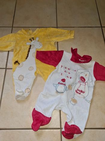 2 grenouillères taille 3 mois